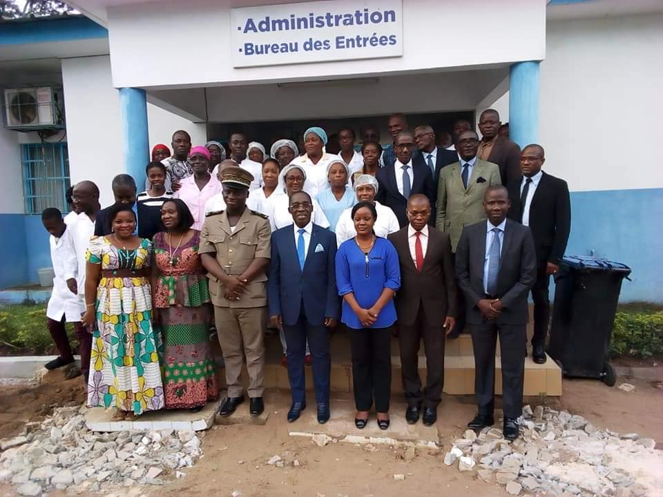 Dr Eugène AKA AOUELE, Ministre de la Santé et de l'Hygiène Publique a effectué une visite inopinée à l'Hôpital Général de Bingerville. le 12 Avril 2019