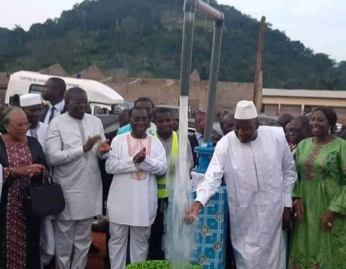 Le Premier Ministre, Amadou GON COULIBALY a procédé le vendredi 25 octobre 2019 peu aprés 18h, à l'ouverture symbolique d'une vanne d'eau potable pour les ménages de Gbonné( région du Tonkpi). Le Premier Ministre, Amadou GON COULIBALY a procédé le vendredi 25 octobre 2019 peu aprés 18h, à l'ouverture symbolique d'une vanne d'eau potable pour les ménages de Gbonné( région du Tonkpi).