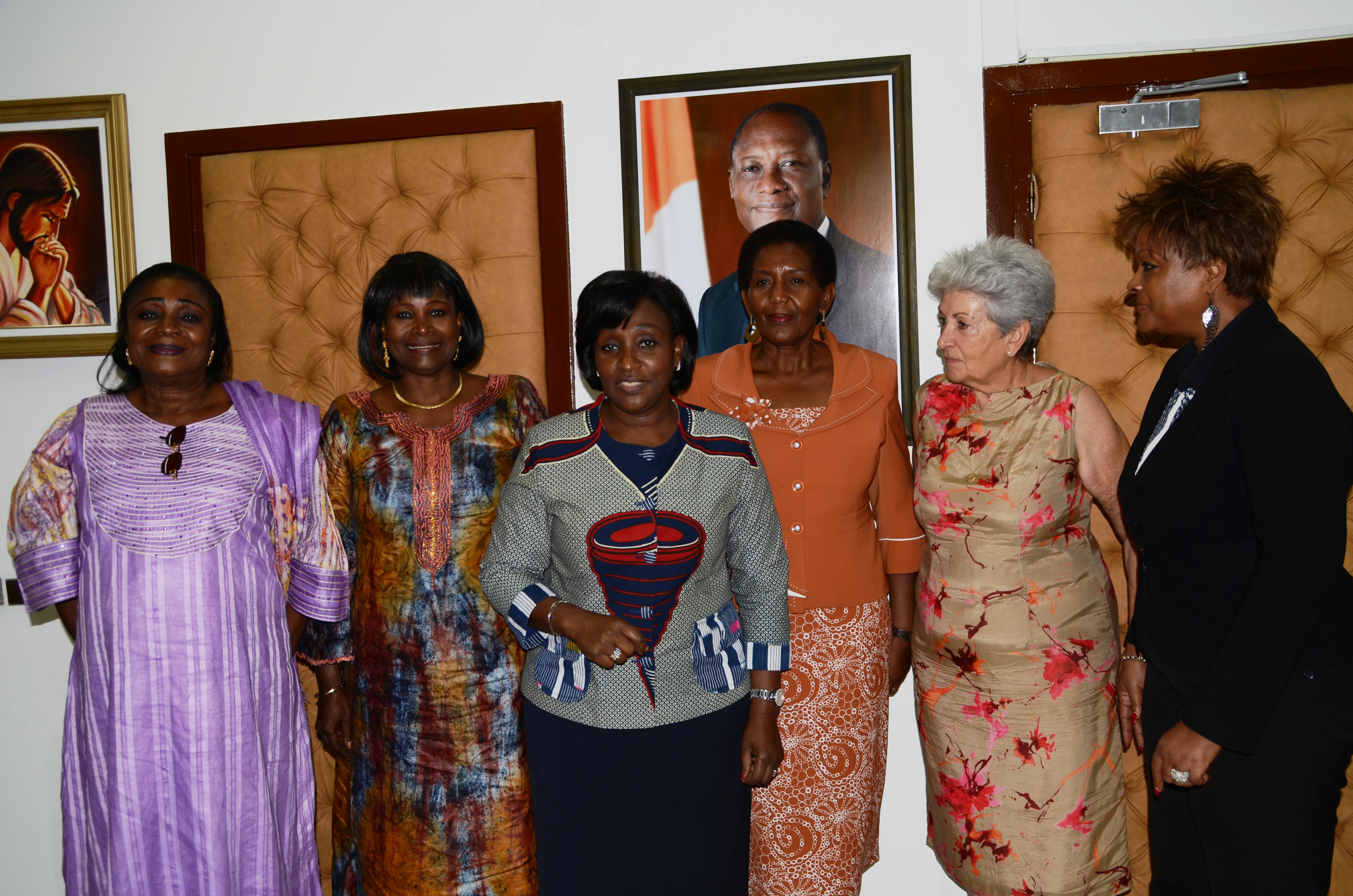 SANTE/ Audience

Le club INNER WHEEL INTERNATIONAL reçu par la Ministre de la santé et de la lutte contre le sida.