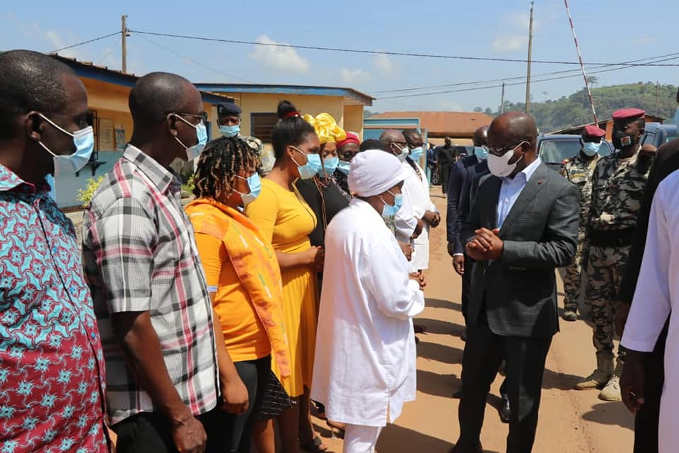 VISITE DU MINISTRE PIERRE N'GOU DIMBA AU CENTRE HOSPITALIER RÉGIONAL(CHR) DE MAN VISITE DU MINISTRE PIERRE N'GOU DIMBA AU CENTRE HOSPITALIER RÉGIONAL(CHR) DE MAN