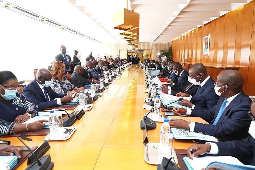 ADOPTION DU PROJET DE LOI PORTANT CRÉATION DE L'ORDRE NATIONAL DES INFIRMIERS ET INFIRMIÈRES DE CÔTE D'IVOIRE (ONII-CI) ADOPTION DU PROJET DE LOI PORTANT CRÉATION DE L'ORDRE NATIONAL DES INFIRMIERS ET INFIRMIÈRES DE CÔTE D'IVOIRE (ONII-CI)