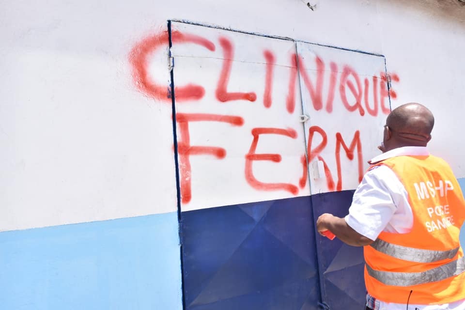 ABOBO DERRIERE RAIL / DECES D’UNE FEMME EN COUCHE : LA POLICE SANITAIRE DU MINISTERE DE LA SANTE FERME LA CLINIQUE MISE EN CAUSE. ABOBO DERRIERE RAIL / DECES D’UNE FEMME EN COUCHE : LA POLICE SANITAIRE DU MINISTERE DE LA SANTE FERME LA CLINIQUE MISE EN CAUSE.